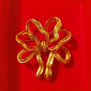 Vintage Ribbon Bow in Gold Tone